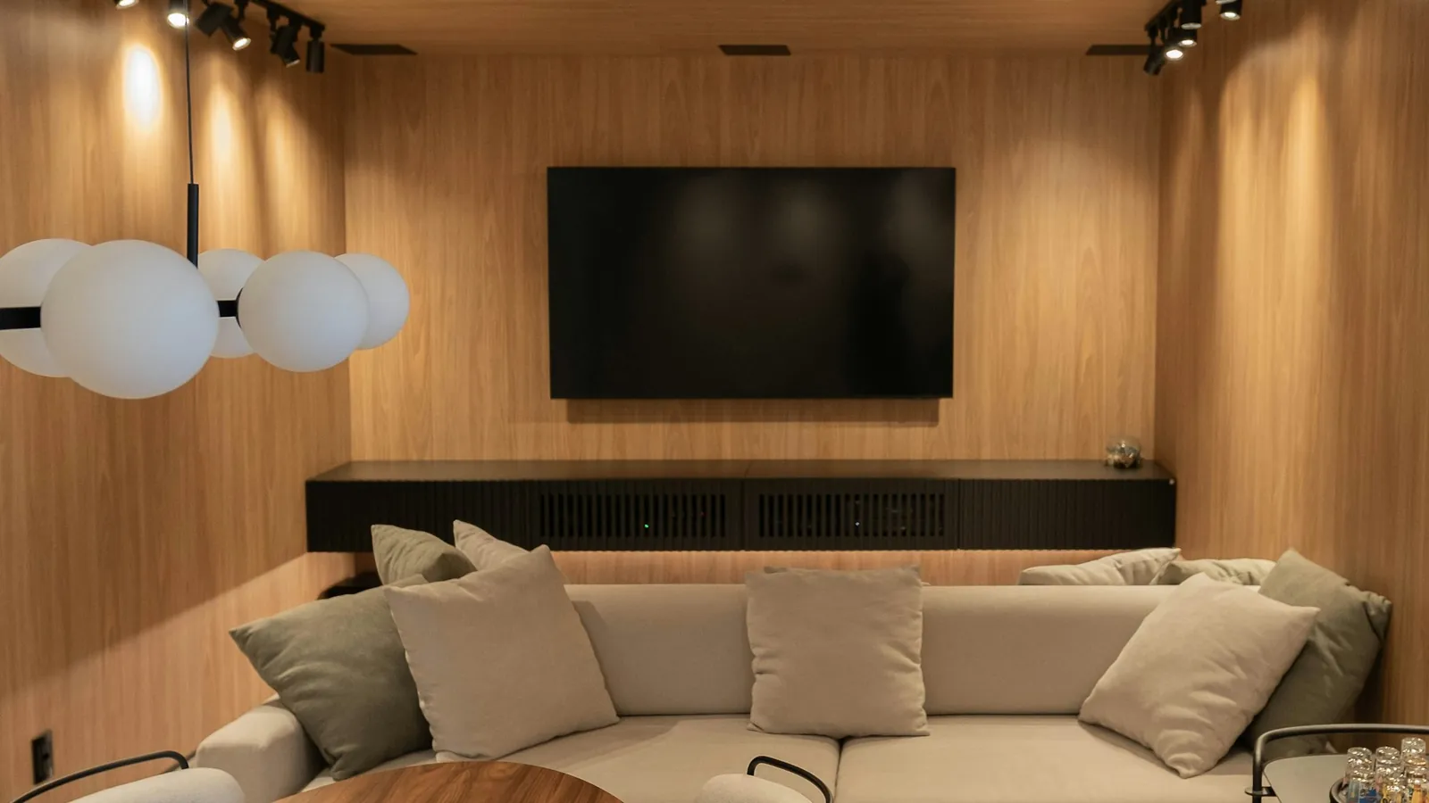 Kệ sách plywood lắp ghép: Chọn sao cho chắc và đẹp?